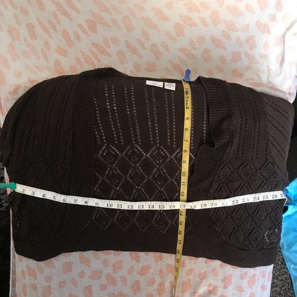 ❗️Sold❗️3x Jacklyn Smith knit Shrugs - Picture 5 of 7